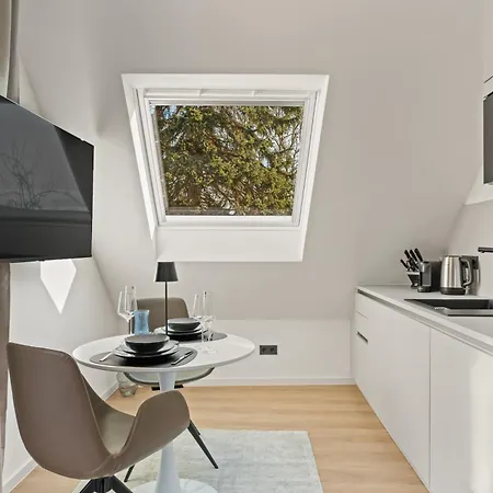 1-2 Personen - Parkplatz - Fahrradgarage - Zentrum - Kueche - Balkon - Wlan - Klima アパート *