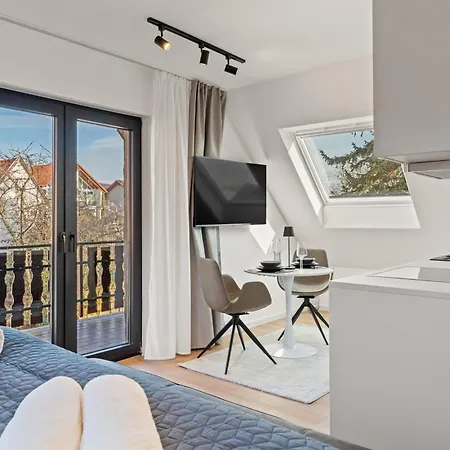 Apartment 1-2 Personen - Parkplatz - Fahrradgarage - Zentrum - Kueche - Balkon - Wlan - Klima