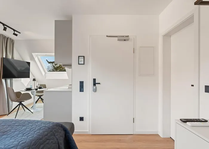 1-2 Personen - Parkplatz - Fahrradgarage - Zentrum - Kueche - Balkon - Wlan - Klima *